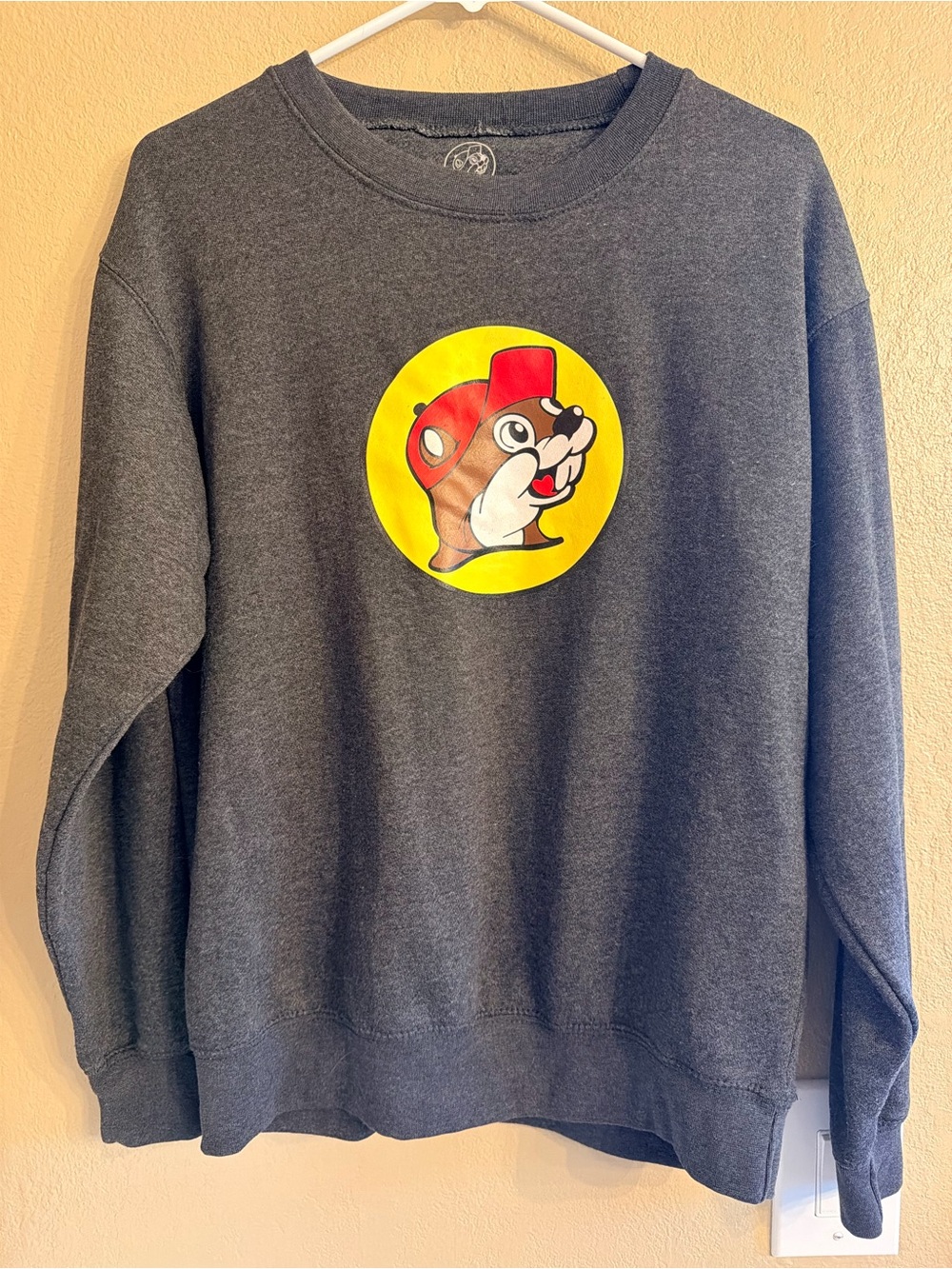 Buc-ee’s Charcoal Graphic Crewneck Sweatshirt with Yellow Logo